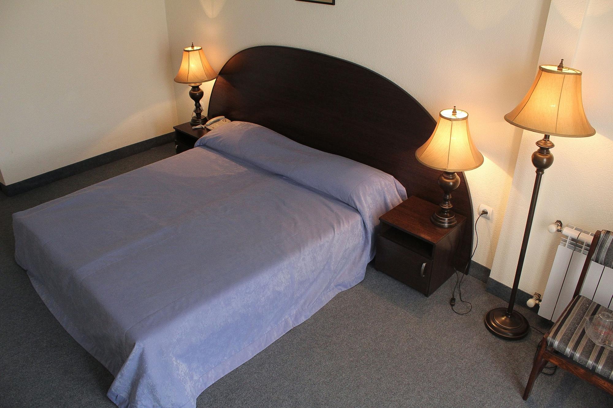 Shirak Hotel Jerevan Buitenkant foto