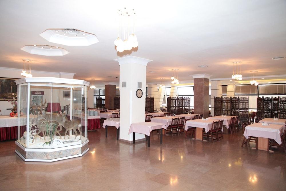 Shirak Hotel Jerevan Buitenkant foto