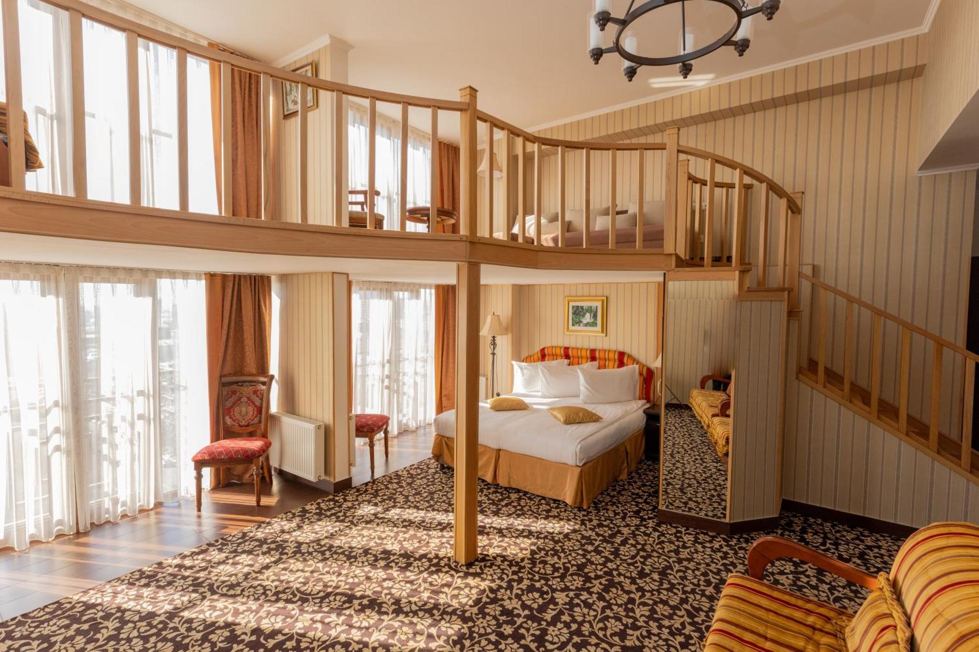 Shirak Hotel Jerevan Buitenkant foto