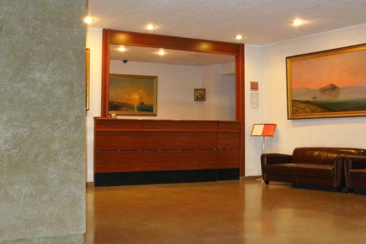 Shirak Hotel Jerevan Buitenkant foto