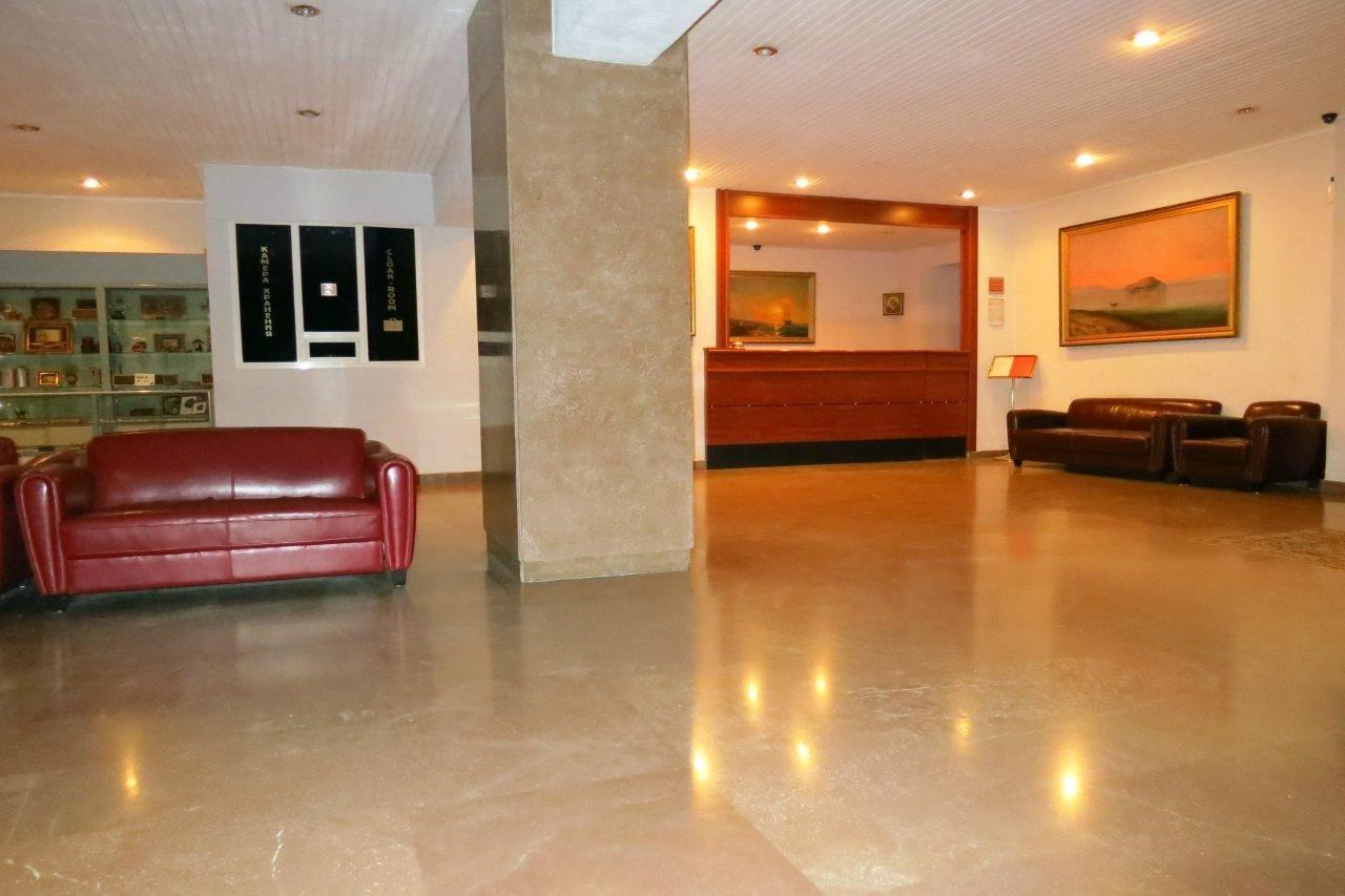 Shirak Hotel Jerevan Buitenkant foto