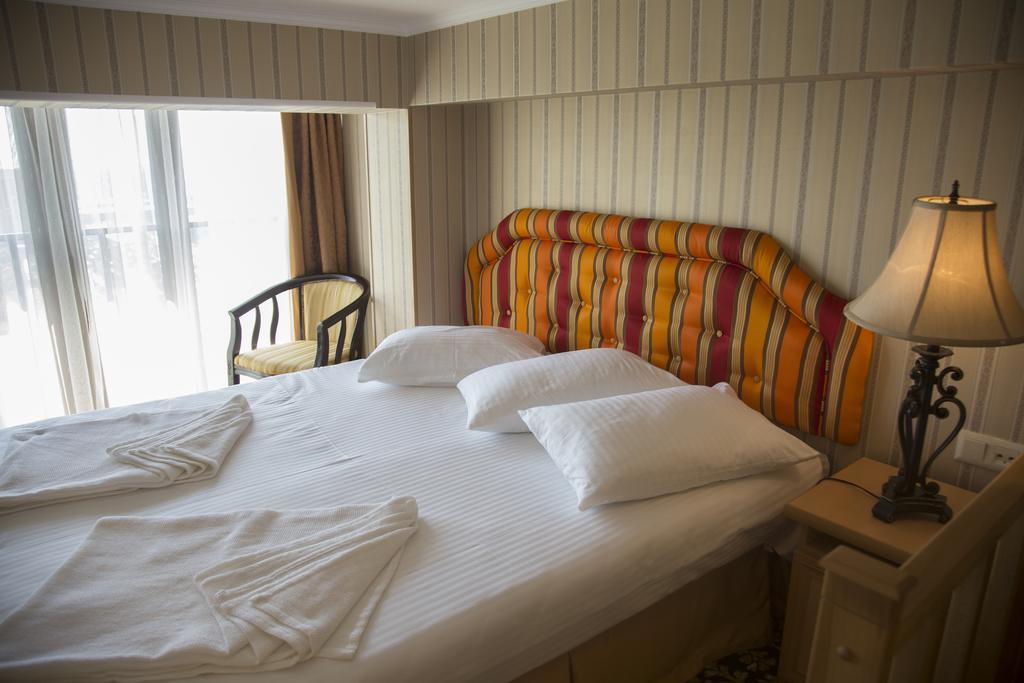Shirak Hotel Jerevan Buitenkant foto