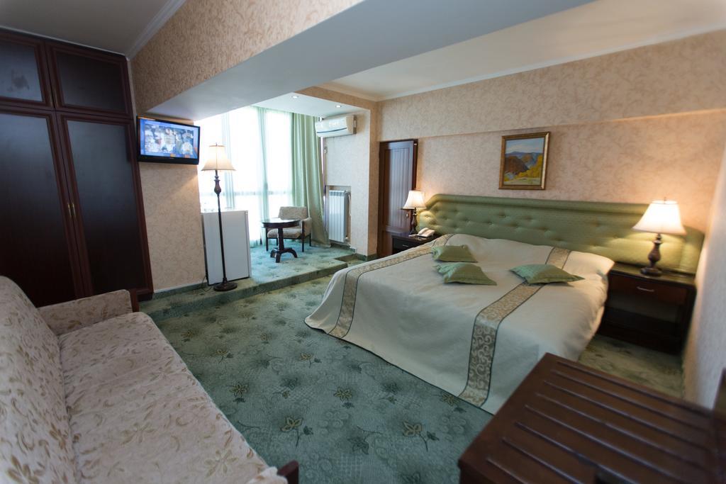 Shirak Hotel Jerevan Kamer foto