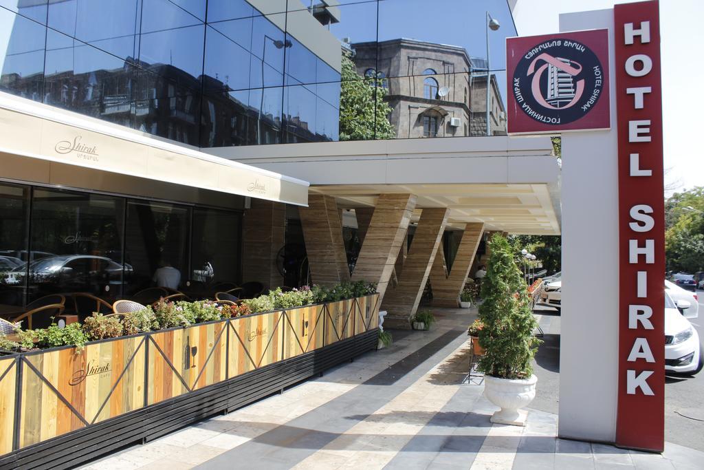 Shirak Hotel Jerevan Buitenkant foto