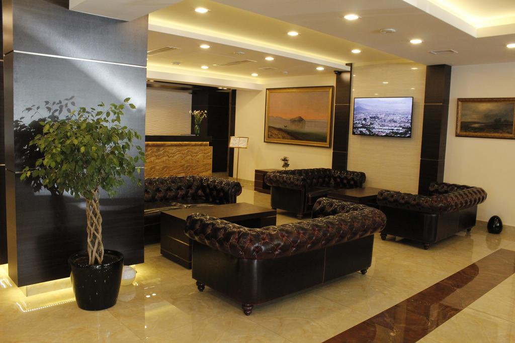 Shirak Hotel Jerevan Buitenkant foto